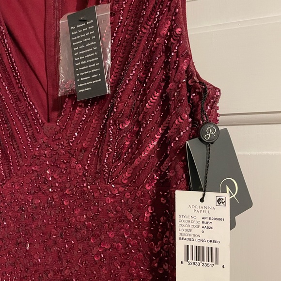 Adriana Papell Dress. Size 2 with tags. This dress is a show stopper! - Picture 4 of 5